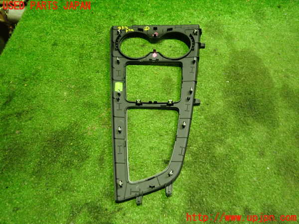 2UPJ-23127692]アウディ・A5 カブリオレ(F5CYRC)内装トリム類2 中古_m0002.jpg