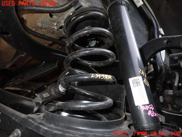 2UPJ-23135100]VW ゴルフ ヴァリアント(CDDFYV)右リアスプリング 中古_m0001.jpg