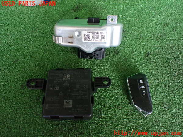 2UPJ-23136110]VW ゴルフ ヴァリアント(CDDFYV)エンジンコンピューター 中古_m0003.jpg