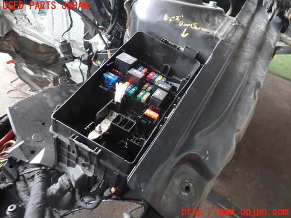 2UPJ-23136742]VW ゴルフ ヴァリアント(CDDFYV)ヒューズボックス2 【ジャンク品】 中古_m0002.jpg