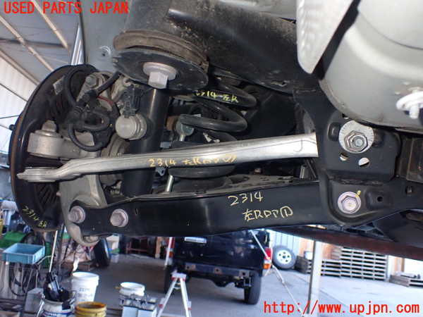 2UPJ-23145226]クラウン ハイブリッド(AZSH21)左リアロアアーム1 中古_m0001.jpg