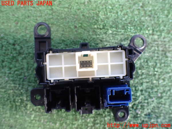 2UPJ-23146307]クラウン ハイブリッド(AZSH21)スイッチ2 (DRIVE MODE) 中古_m0002.jpg