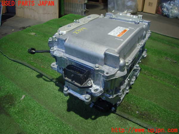 2UPJ-23146916]クラウン ハイブリッド(AZSH21)インバーターコンバーター 中古_m0002.jpg