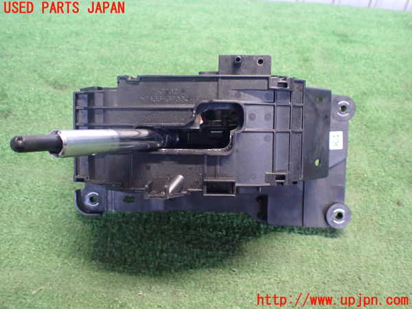 2UPJ-23147555]クラウン ハイブリッド(AZSH21)ATシフトレバー 中古_m0001.jpg