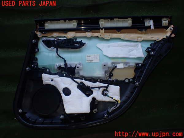 2UPJ-23141324]クラウン ハイブリッド(AZSH21)左後ドア内張り 中古_m0002.jpg