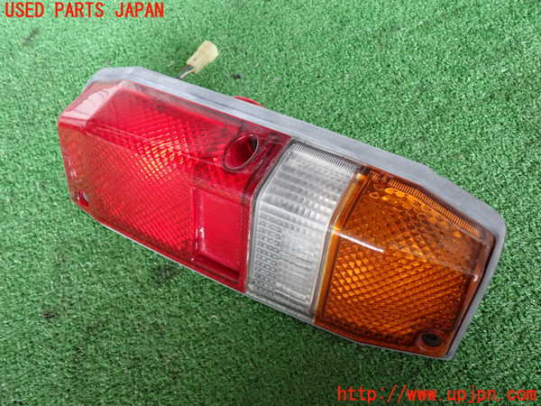 2UPJ-23151530]ランクル70系(BJ74V(改))右テールランプ 中古_m0001.jpg