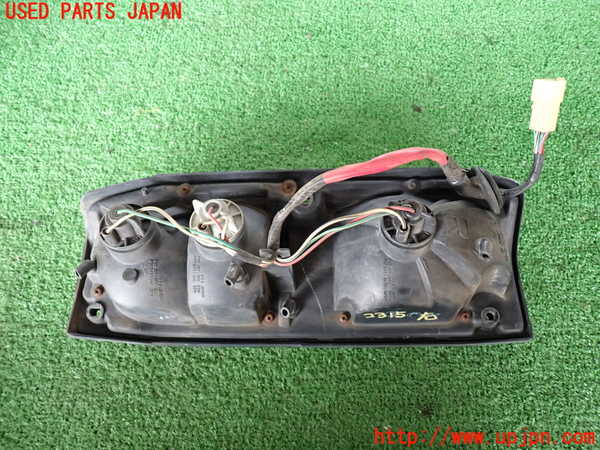 2UPJ-23151530]ランクル70系(BJ74V(改))右テールランプ 中古_m0003.jpg