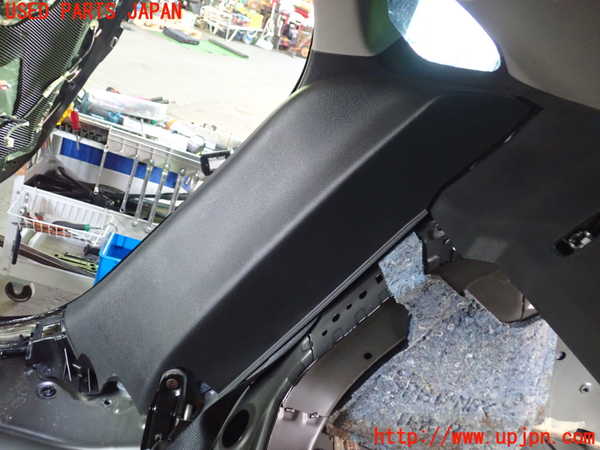 5UPJ-23167675]シビック セダン(FC1)右リアピラートリム 中古_m0003.jpg