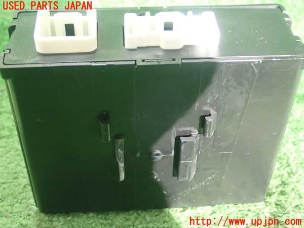 1UPJ-23176147]RX-8(SE3P)コンピューター2 F190 67 83Y 中古_m0002.jpg