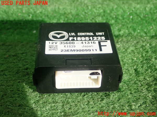 1UPJ-23176149]RX-8(SE3P)コンピューター4 F18951225 中古_m0001.jpg