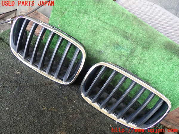 1UPJ-23191050]BMW X5(ZV30S E70)ラジエターグリル 中古_m0001.jpg