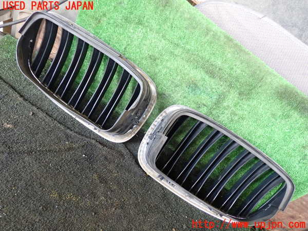 1UPJ-23191050]BMW X5(ZV30S E70)ラジエターグリル 中古_m0002.jpg