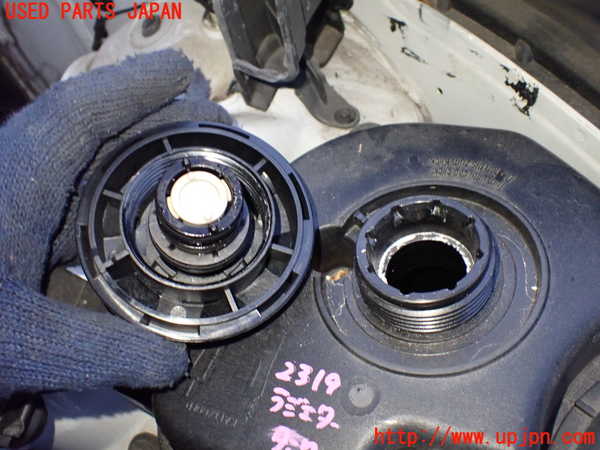 1UPJ-23192410]BMW X5(ZV30S E70)ラジエータータンク 中古_m0002.jpg