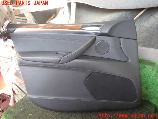 1UPJ-23191264]BMW X5(ZV30S E70)左前ドア内張り 中古_m0001.jpg