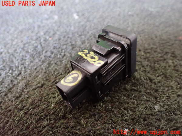 5UPJ-23206311]アウトランダー(GF8W)スイッチ6 (LDW) 中古_m0002.jpg