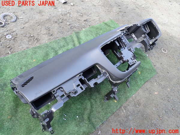 5UPJ-23207505]アウトランダー(GF8W)ダッシュボード 中古_m0003.jpg