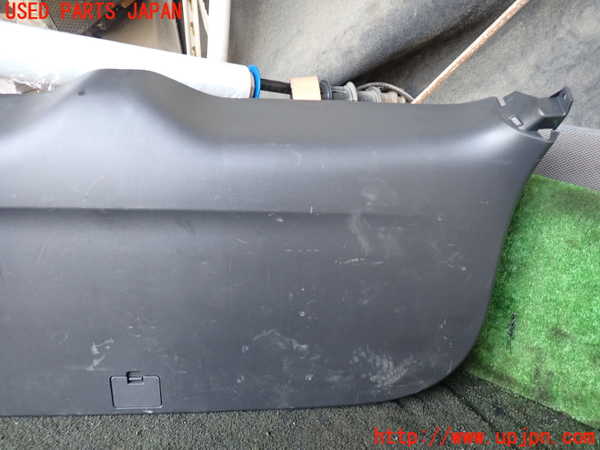 5UPJ-23201578]アウトランダー(GF8W)バックドア内張り 中古_m0002.jpg