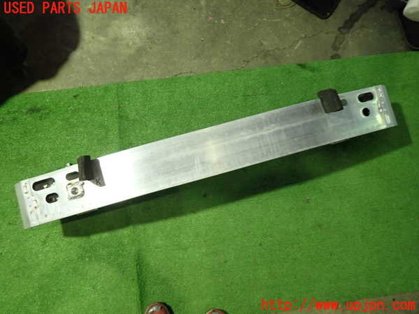 5UPJ-23211014]プリウスα(ZVW41W)フロントバンパーホースメント 中古_m0001.jpg