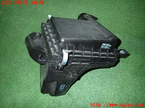 5UPJ-23212560]プリウスα(ZVW41W)エアクリーナーボックス 中古_m0001.jpg