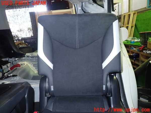 5UPJ-23217175]プリウスα(ZVW41W)左2列目シート 中古_m0002.jpg