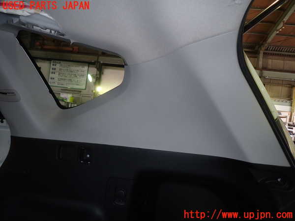 1UPJ-23217675]プリウスα(ZVW41W)右リアピラートリム 中古_m0002.jpg