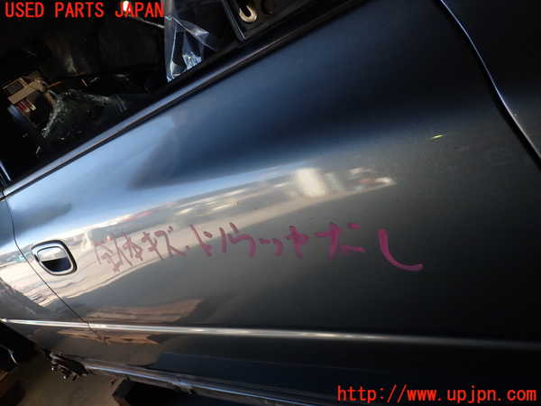 5UPJ-23221230]インプレッサワゴン WRX-STi(GF8)右前ドア M2A5 中古_m0003.jpg