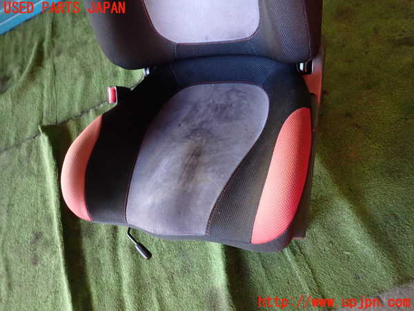 5UPJ-23227065]インプレッサワゴン WRX-STi(GF8)助手席シート 中古_m0004.jpg