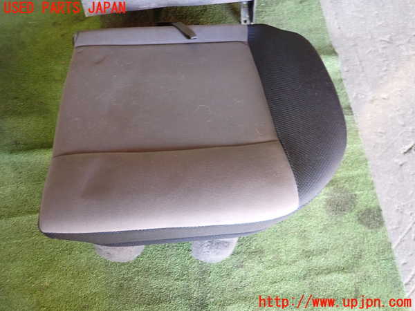 5UPJ-23227435]インプレッサワゴン WRX-STi(GF8)左リアシート 中古_m0002.jpg