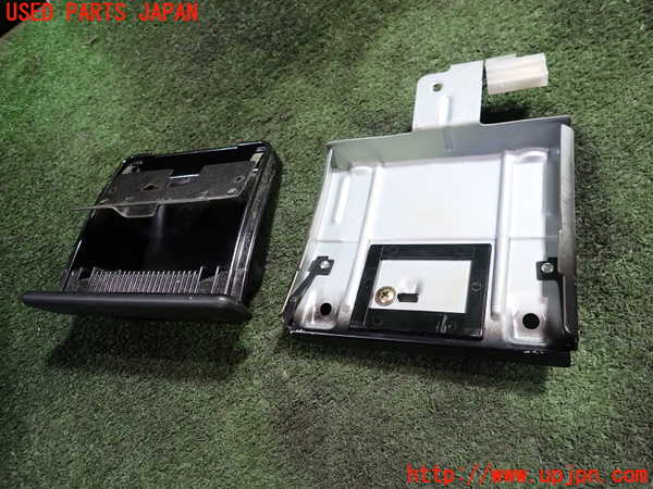 1UPJ-23227821]インプレッサワゴン WRX-STi(GF8)灰皿1 中古_m0003.jpg