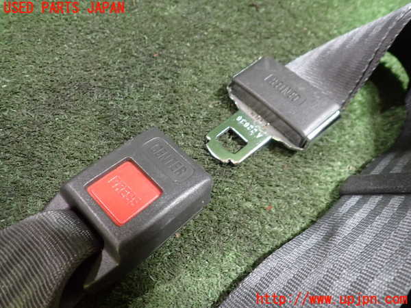 5UPJ-23227135]インプレッサワゴン WRX-STi(GF8)真中2列目シートベルト 中古_m0002.jpg