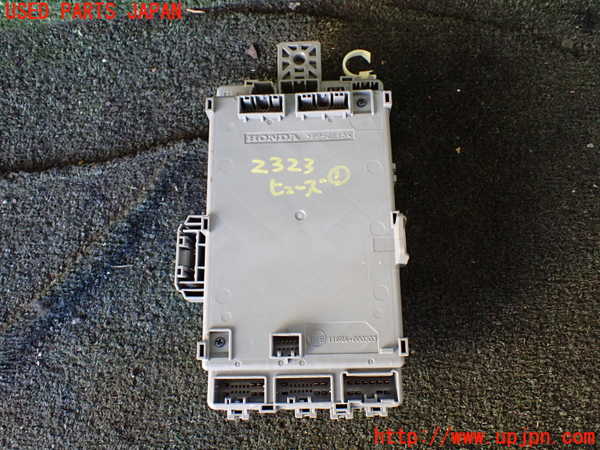 5UPJ-23236741]アコード ハイブリッド(CR7)ヒューズボックス1 中古_m0001.jpg