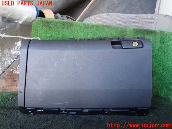 5UPJ-23237516]アコード ハイブリッド(CR7)グローブボックス1 中古_m0001.jpg