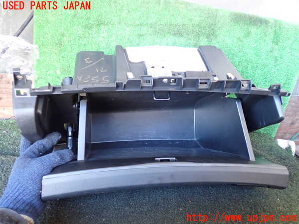 5UPJ-23237516]アコード ハイブリッド(CR7)グローブボックス1 中古_m0003.jpg