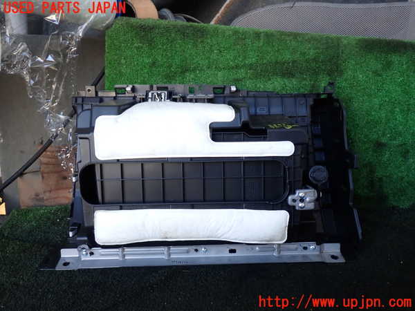 5UPJ-23237516]アコード ハイブリッド(CR7)グローブボックス1 中古_m0004.jpg