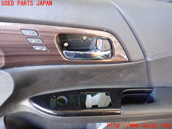 5UPJ-23231234]アコード ハイブリッド(CR7)右前ドア内張り 中古_m0002.jpg