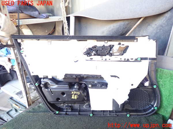 5UPJ-23231234]アコード ハイブリッド(CR7)右前ドア内張り 中古_m0004.jpg