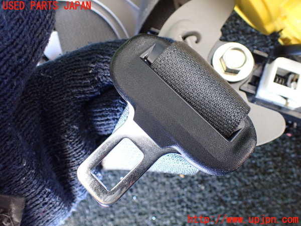 5UPJ-23237045]アコード ハイブリッド(CR7)運転席シートベルト 中古_m0002.jpg