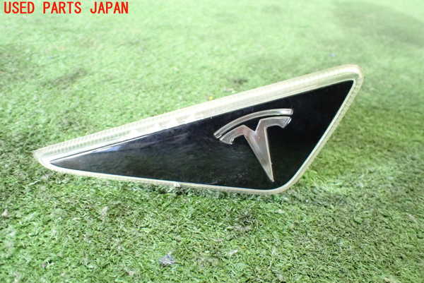2UPJ-23241160]テスラ・モデル S(SL1S2A)右ウィンカーレンズ 【ジャンク品】 中古_m0001.jpg