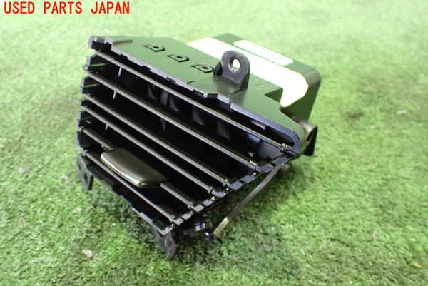 2UPJ-23247527]テスラ・モデル S(SL1S2A)エアコン吹き出し口2 (右) 中古_m0001.jpg