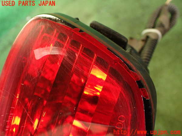 2UPJ-23251154]ハイラックスサーフ(TRN215W)右リアコーナーランプ 中古_m0003.jpg