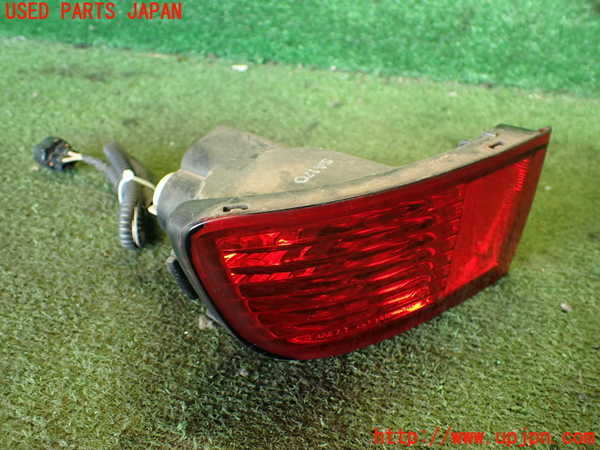 2UPJ-23251156]ハイラックスサーフ(TRN215W)左リアコーナーランプ 中古_m0001.jpg