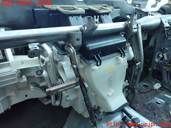 2UPJ-23256081]ハイラックスサーフ(TRN215W)エバポレーター1 中古_m0001.jpg