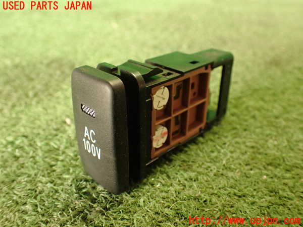 2UPJ-23256309]ハイラックスサーフ(TRN215W)スイッチ4 (AC100V) 中古_m0001.jpg