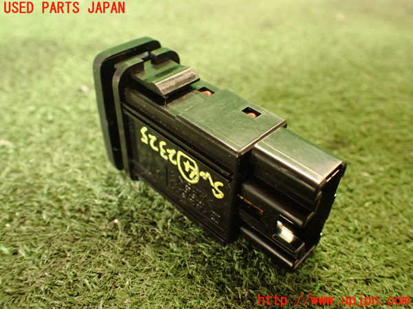 2UPJ-23256309]ハイラックスサーフ(TRN215W)スイッチ4 (AC100V) 中古_m0003.jpg