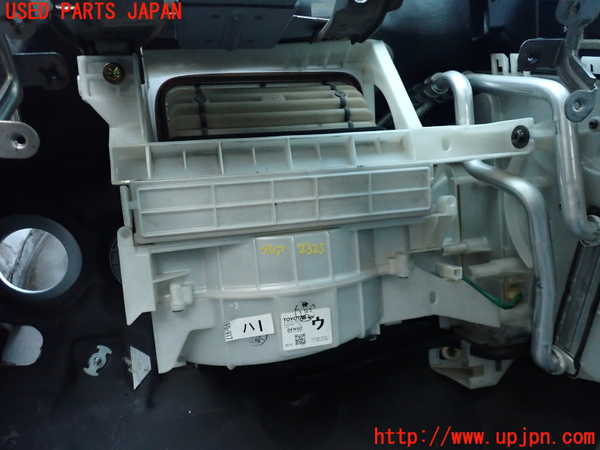 2UPJ-23256095]ハイラックスサーフ(TRN215W)ブロアファン(ブロアーファン) 中古_m0001.jpg