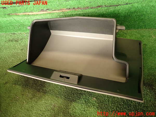 2UPJ-23257516]ハイラックスサーフ(TRN215W)グローブボックス1 中古_m0004.jpg