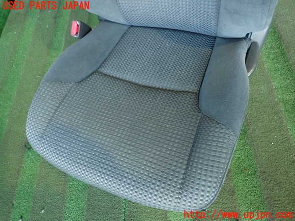 2UPJ-23257065]ハイラックスサーフ(TRN215W)助手席シート 中古_m0002.jpg