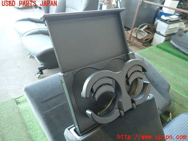 2UPJ-23257145]ハイラックスサーフ(TRN215W)右2列目シート 中古_m0004.jpg