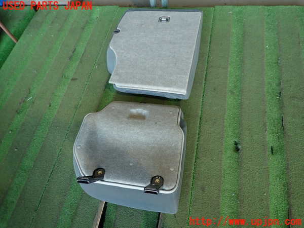 2UPJ-23257175]ハイラックスサーフ(TRN215W)左2列目シート 中古_m0004.jpg