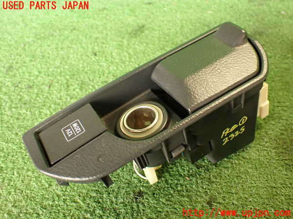 2UPJ-23257821]ハイラックスサーフ(TRN215W)灰皿1 中古_m0001.jpg